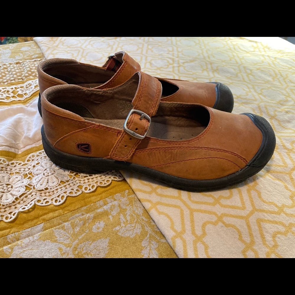 KEEN Mary Janes